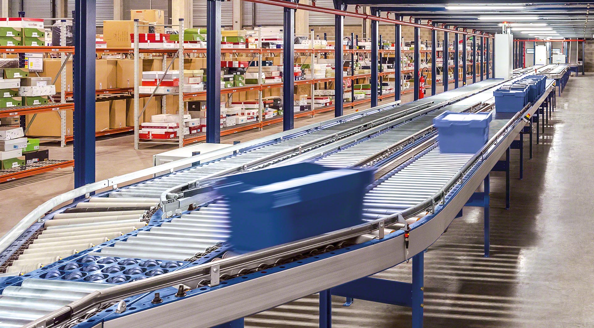 Roller Conveyors for Boxes, Totes and Bins