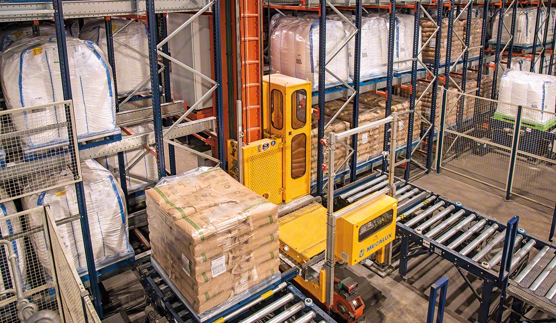 The Pallet Shuttle with stacker cranes can be deployed in warehouses over 130'