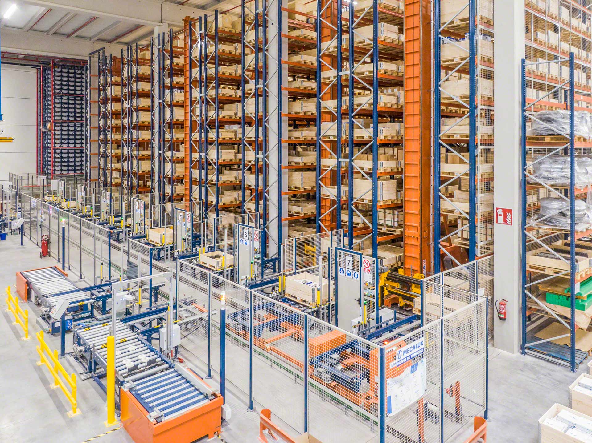 Automated storage and retrieval systems carry out advanced, safe goods management Automated storage and retrieval systems carry out advanced, safe goods management