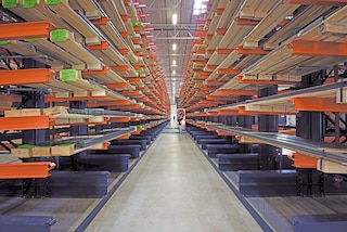 Cantilever racks: a warehouse-friendly guide