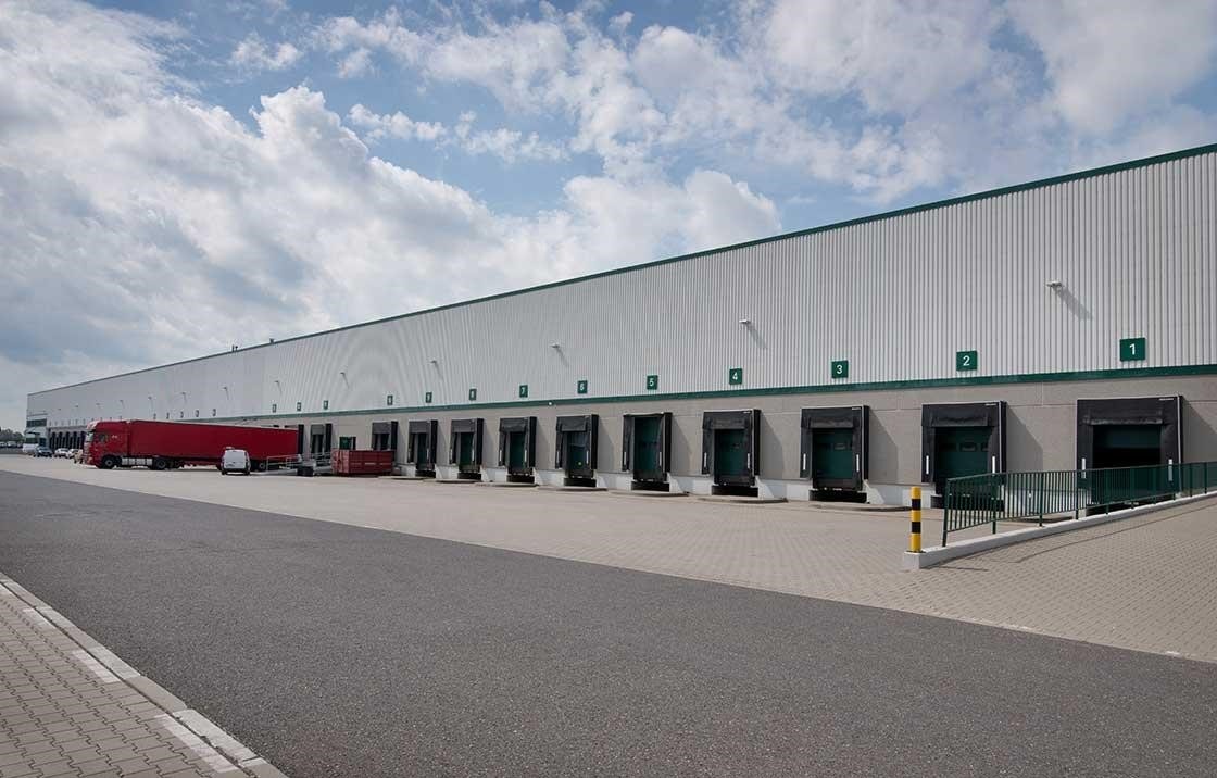 Thanks to distribution centers, lead times are shortened dramatically