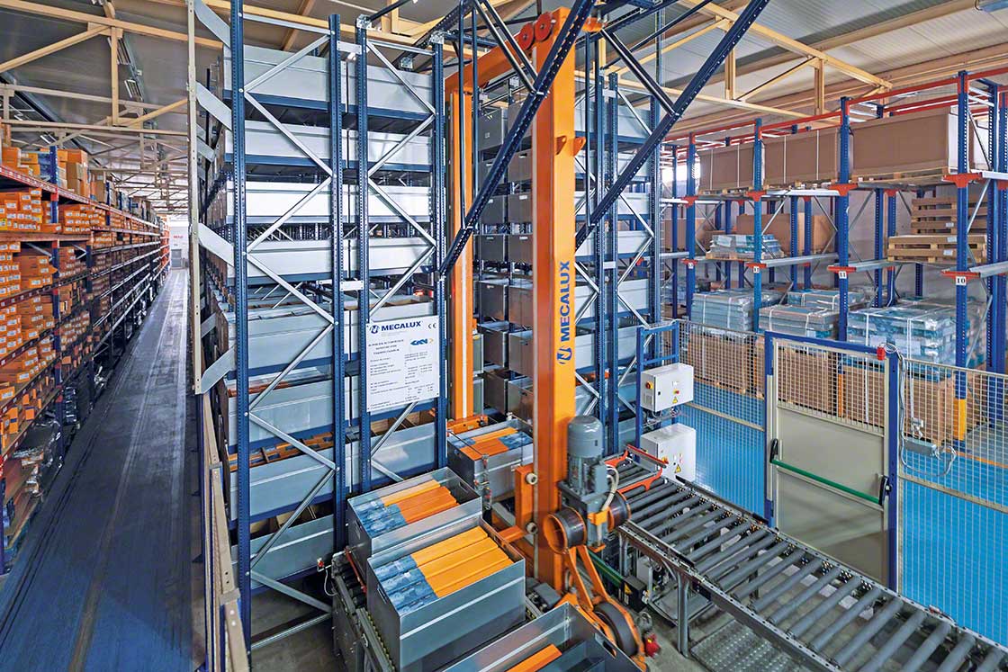 The AS/RS for boxes at GKN Driveline for intelligent warehousing The AS/RS for boxes at GKN Driveline for intelligent warehousing