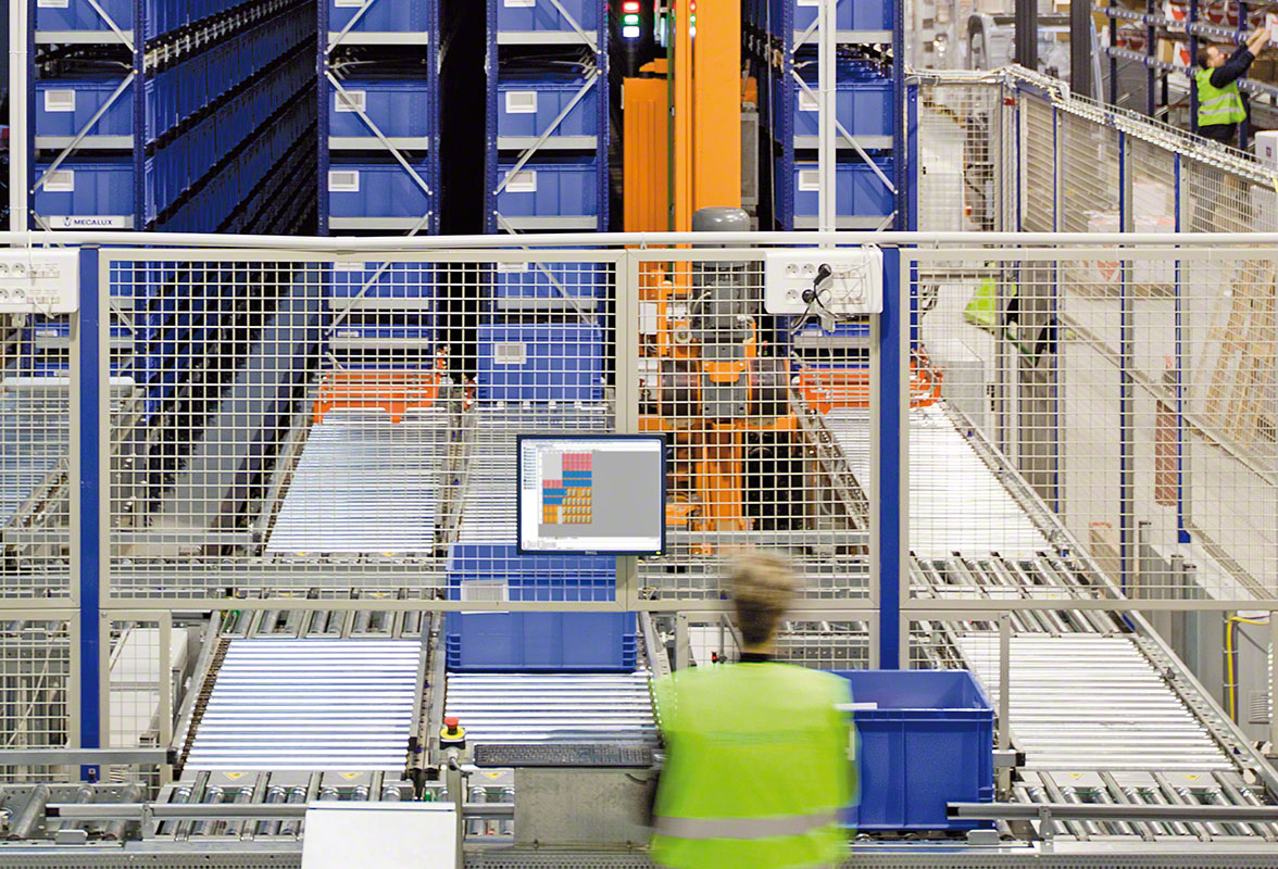 An item is collected using the picking software An item is collected using the picking software