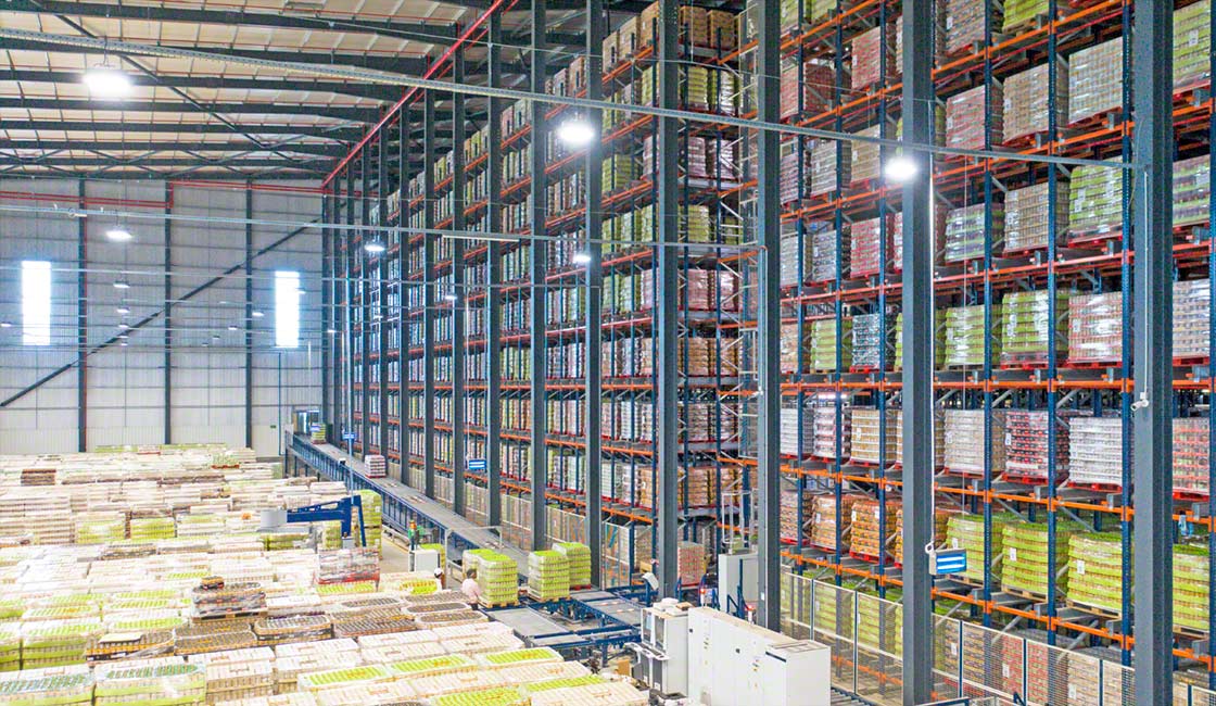 Successful management of maximum stock levels calls for sufficient storage space and agile goods receipt and dispatch operations