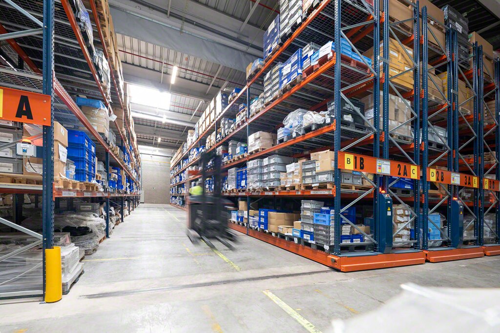 Interlake Mecalux’s Movirack mobile racks maximize storage capacity while maintaining direct access to all SKUs