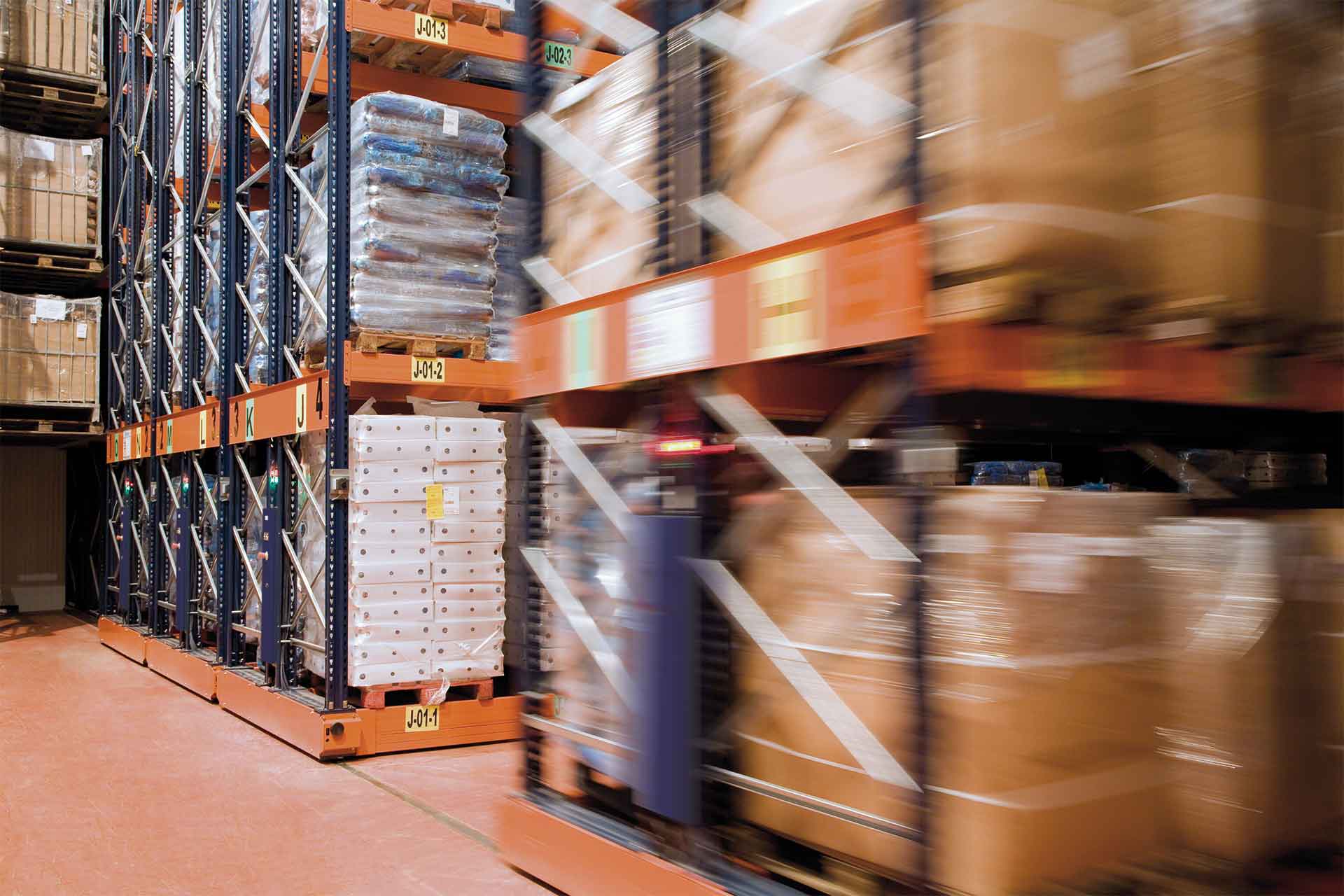 Mobile Racking Systems: Take advantage of every inch of space