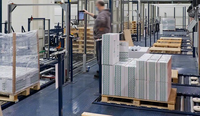 Palletizing Examples What is palletizing and what methods are there? - Interlake Mecalux