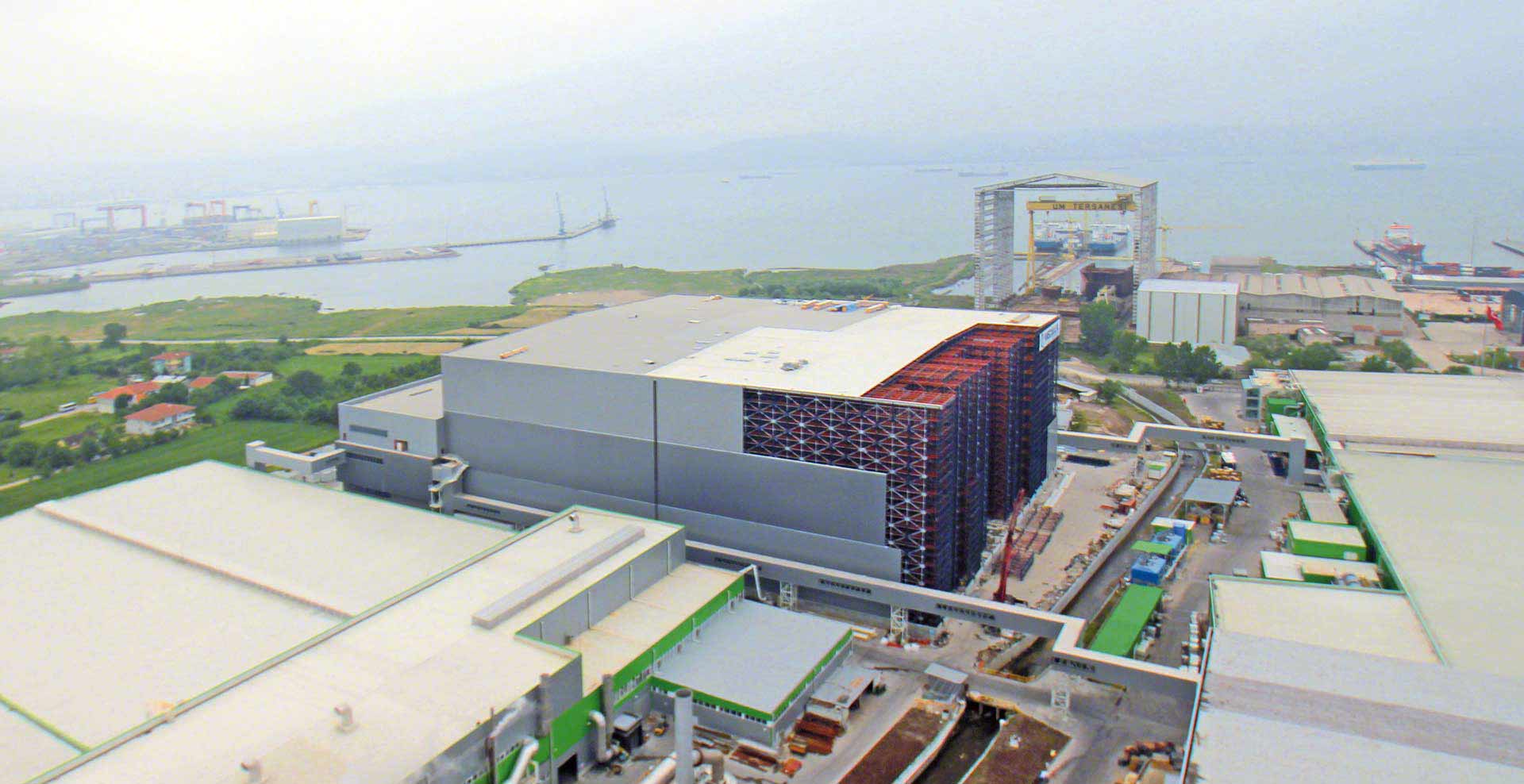 Hayat Kimya的货架支撑仓库是欧洲最大的仓库之一