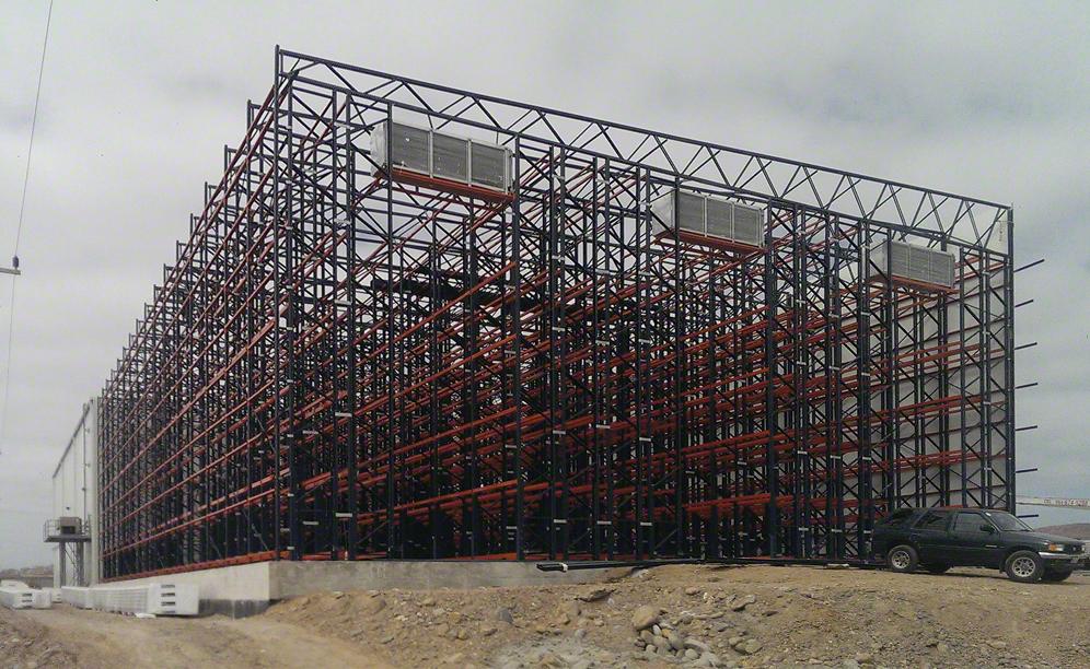 Rack supported warehouse by the company Fruvemex designed and executed by Interlake Mecalux