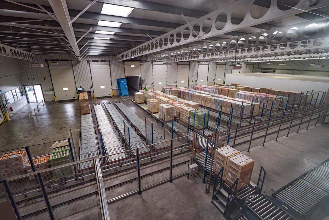 A sorter automates goods classification according to multiple criteria, such as transportation route