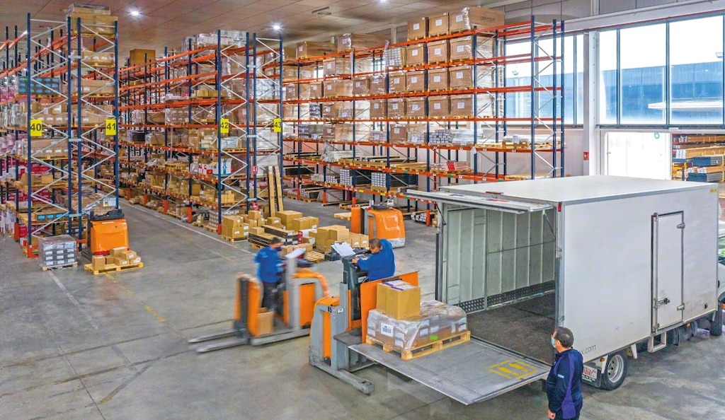 The location of a sustainable warehouse helps companies to pollute less and deliver orders more quickly