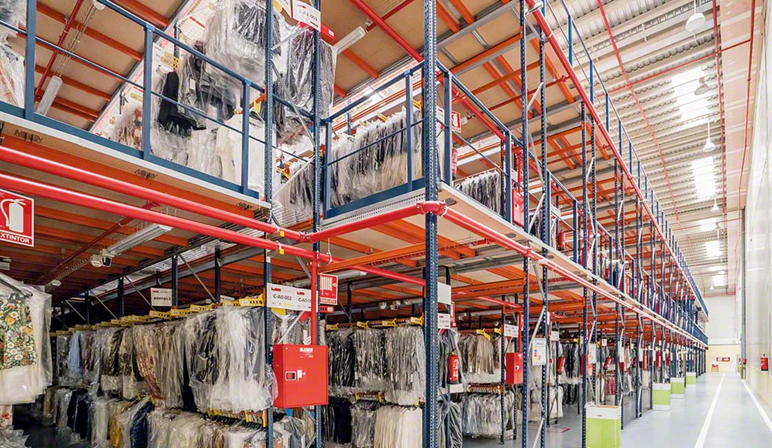 Pick modules expand the storage capacity of clothing warehouses