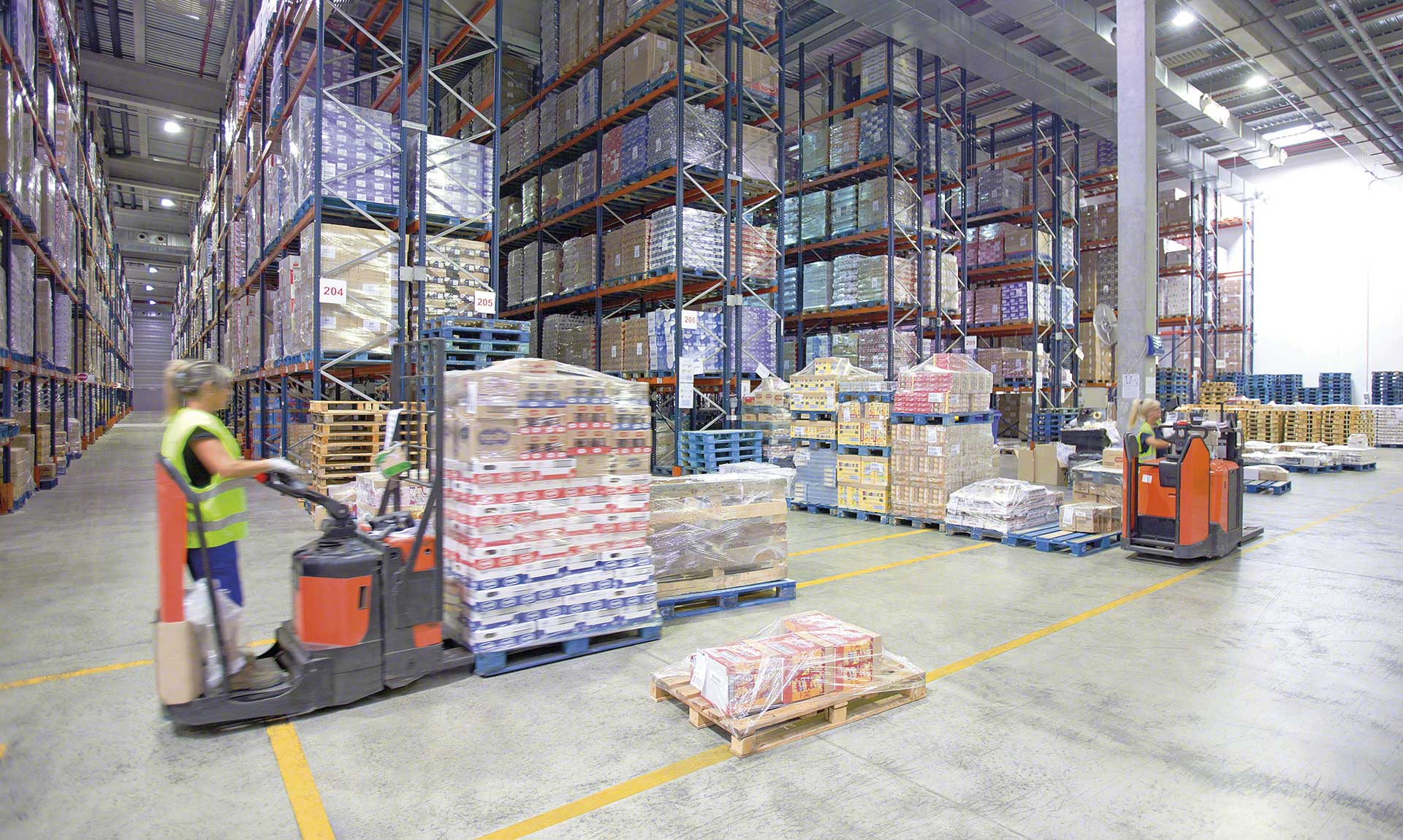 Warehouse Consolidation & Its Role In Logistics - Interlake Mecalux