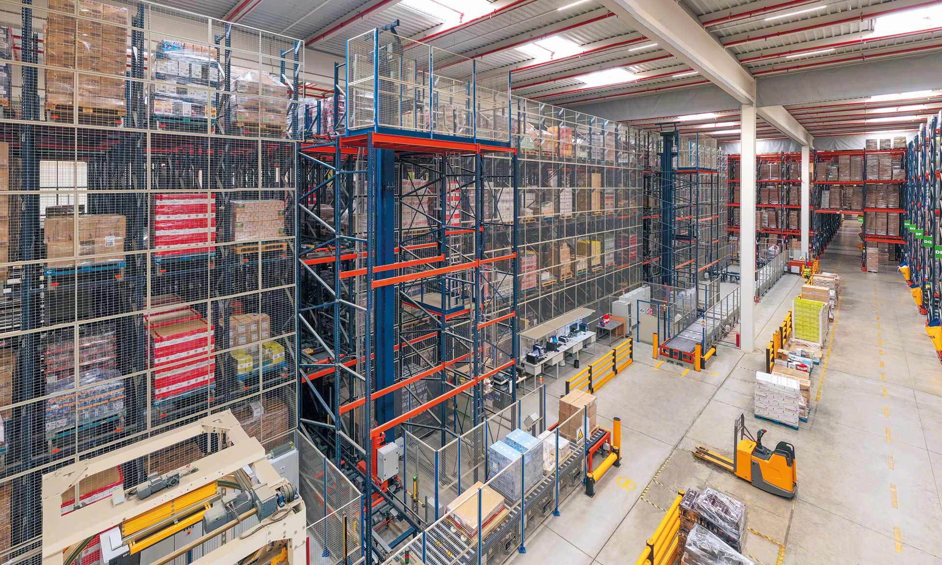 倉庫設備包括任何有助於運營商在倉庫中的任務的係統或機器組成