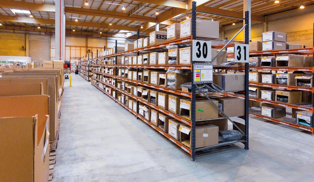 Warehouse lighting should facilitate the work of operators