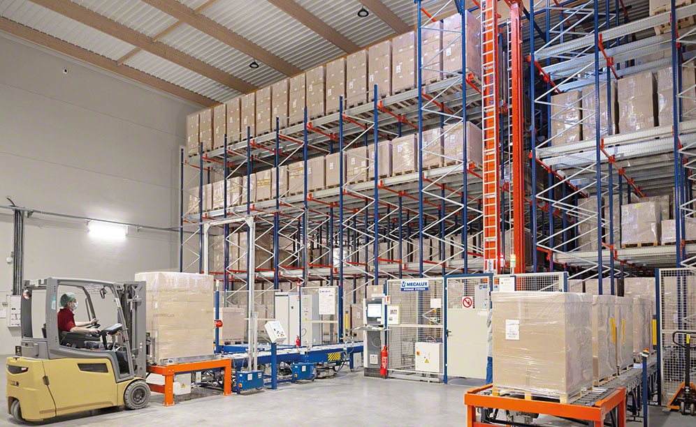 The automated Pallet Shuttle optimises the storage area