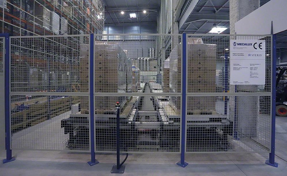 The automated warehouse ensures very efficient product sterilization