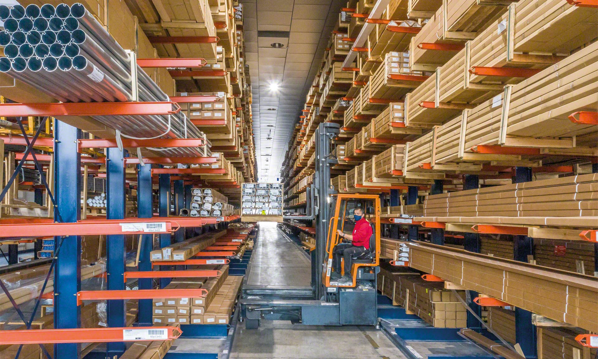 The perfect solution for storing extra-long profiles The perfect solution for storing extra-long profiles