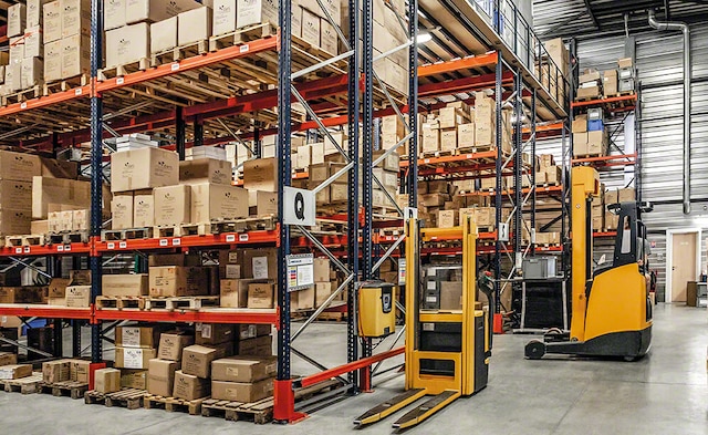 Créations Dani’s warehouse for toys in France