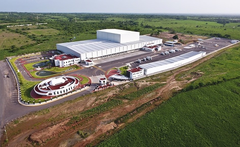 DECASA, the most important consumer products distributor in Mexico, builds a distribution center with systems that improve picking quality and productivity DECASA, the most important consumer products distributor in Mexico, builds a distribution center with systems that improve picking quality and productivity