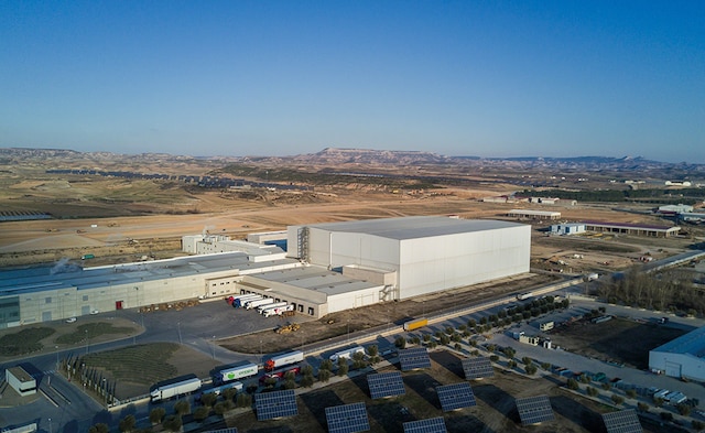 The total storage capacity of the two chambers in phases 1 and 2 is 63,000 pallets