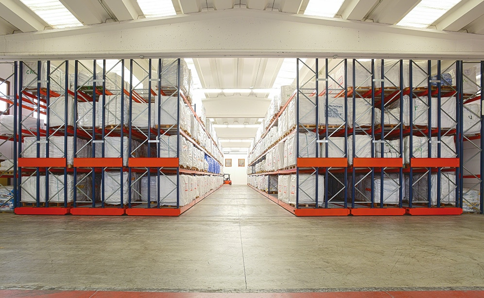 Saccheria F.lli Franceschetti has opted for Movirack mobile racking by Interlake Mecalux to store over 1,500 pallets