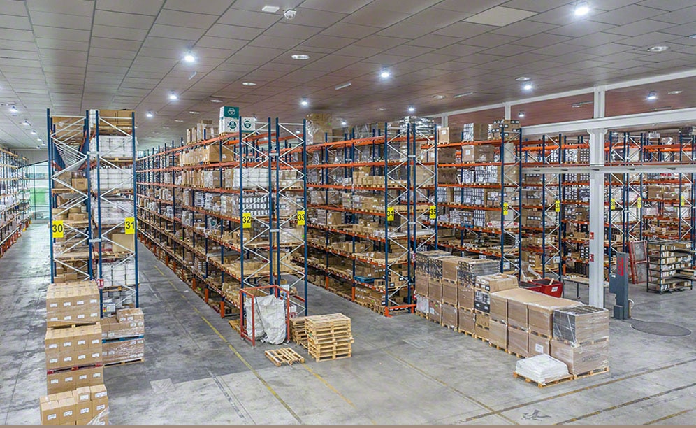Gaviota's three storage systems at its warehouse in Villena (Spain)