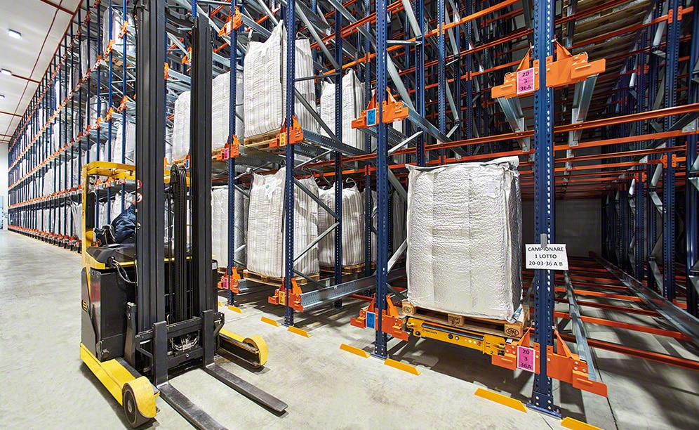 The Pallet Shuttle includes a camera to inspect the condition of the bags