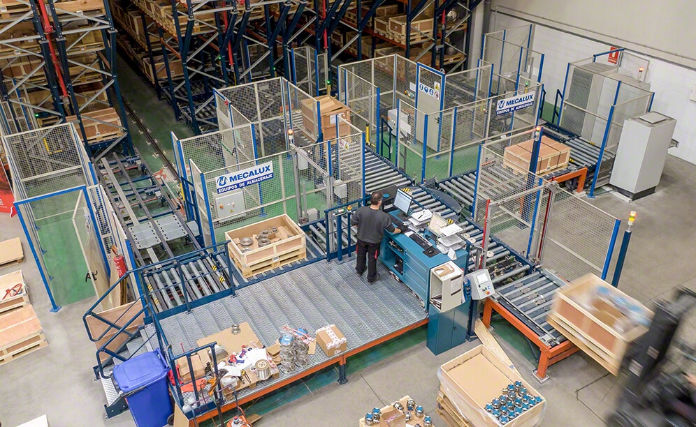 A picking station where they put together orders as per the product-to-person method