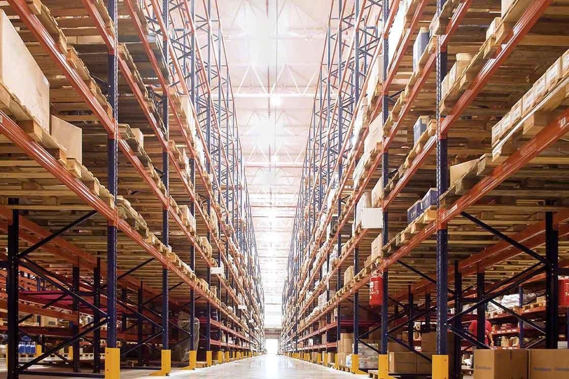 The WMS helps keep an exhaustive control over your inventory in real time. WMS有助于对您的库存进行详尽的实时控制。