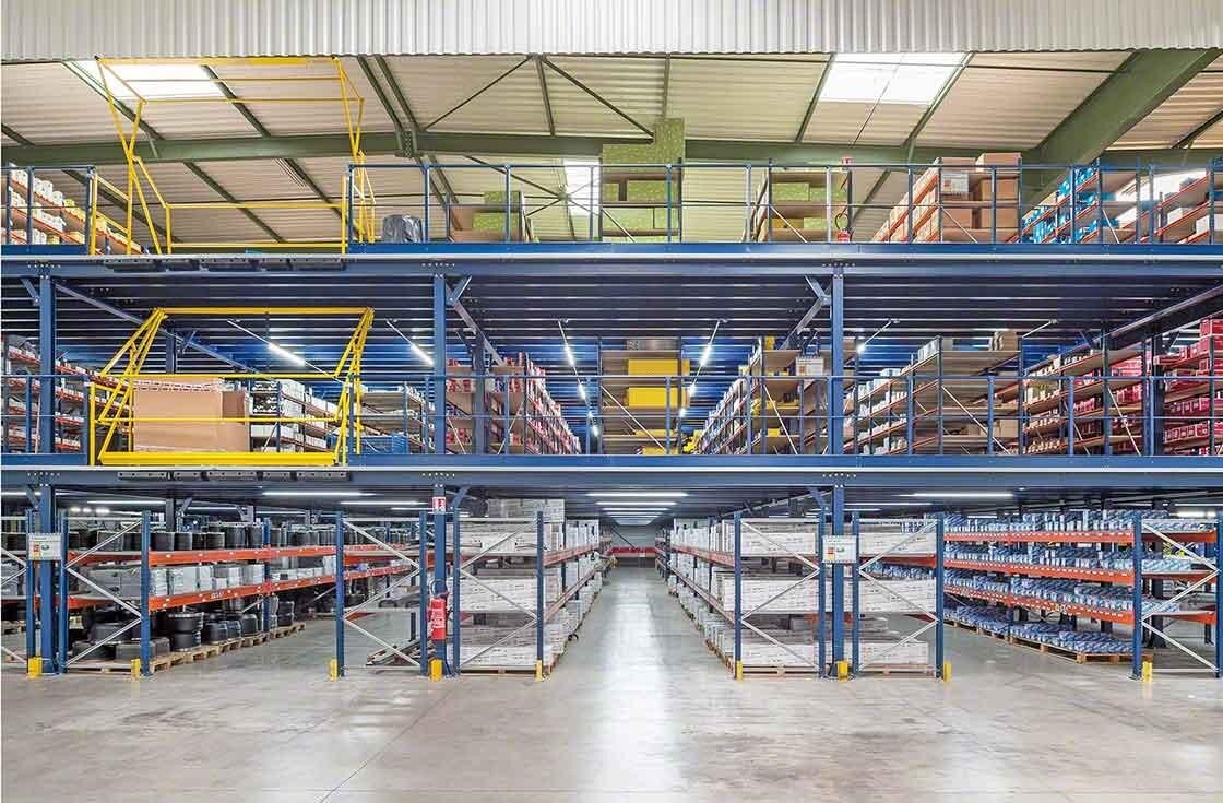 Panoramic view of PAVI-Groupauto's three storage floors