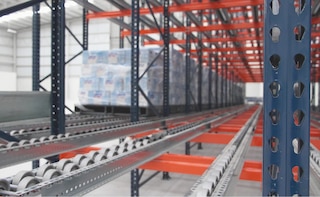 Mecalux’s flow racks in MIYM's warehouses in Mexico