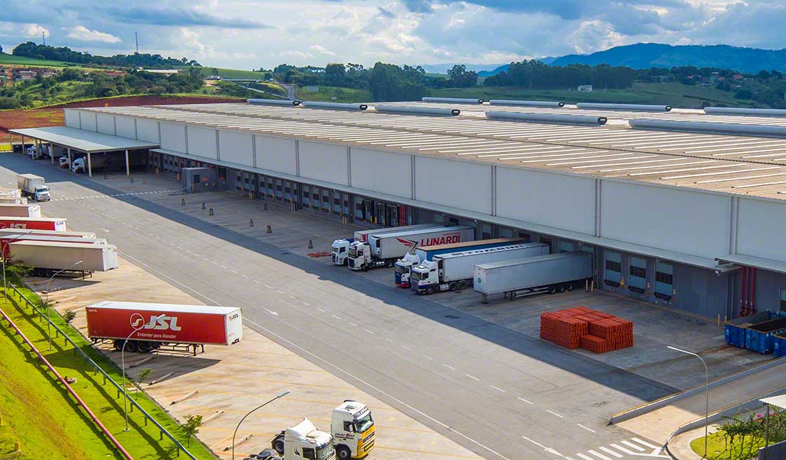 The coordination of transportation in the supply chain is indispensable for the optimization of operations The coordination of transportation in the supply chain is indispensable for the optimization of operations