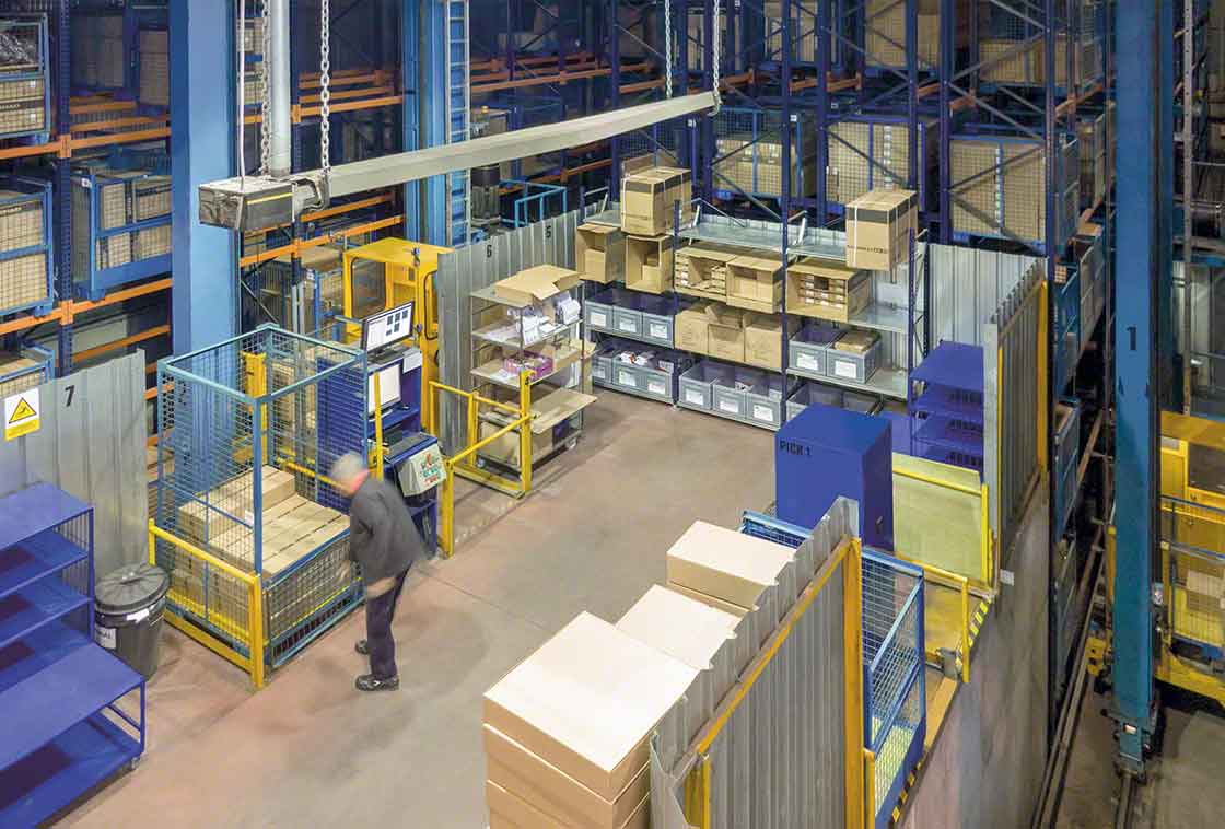 In Lean logistics, the picking and order preparation area must be clean and organized to streamline work In Lean logistics, the picking and order preparation area must be clean and organized to streamline work