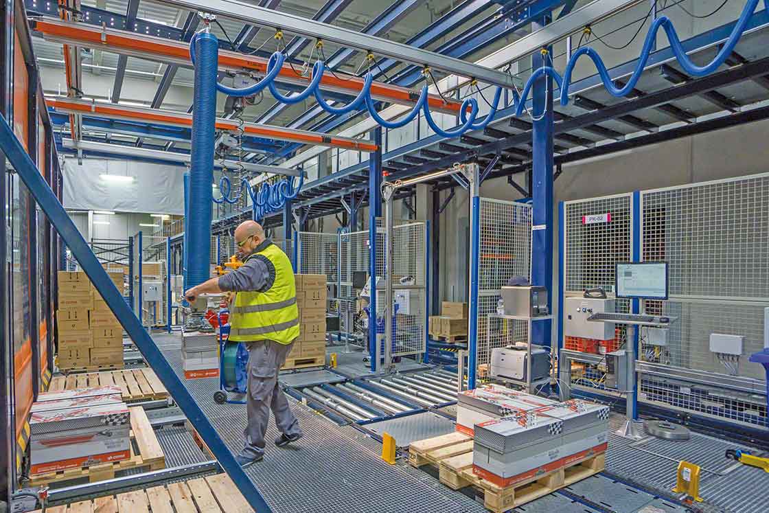 The use of cobots improves operator safety as part of internal logistics management