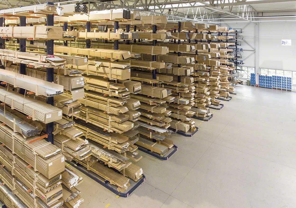 Warehouses dedicated to manufacturing logistics may have supplies with special characteristics