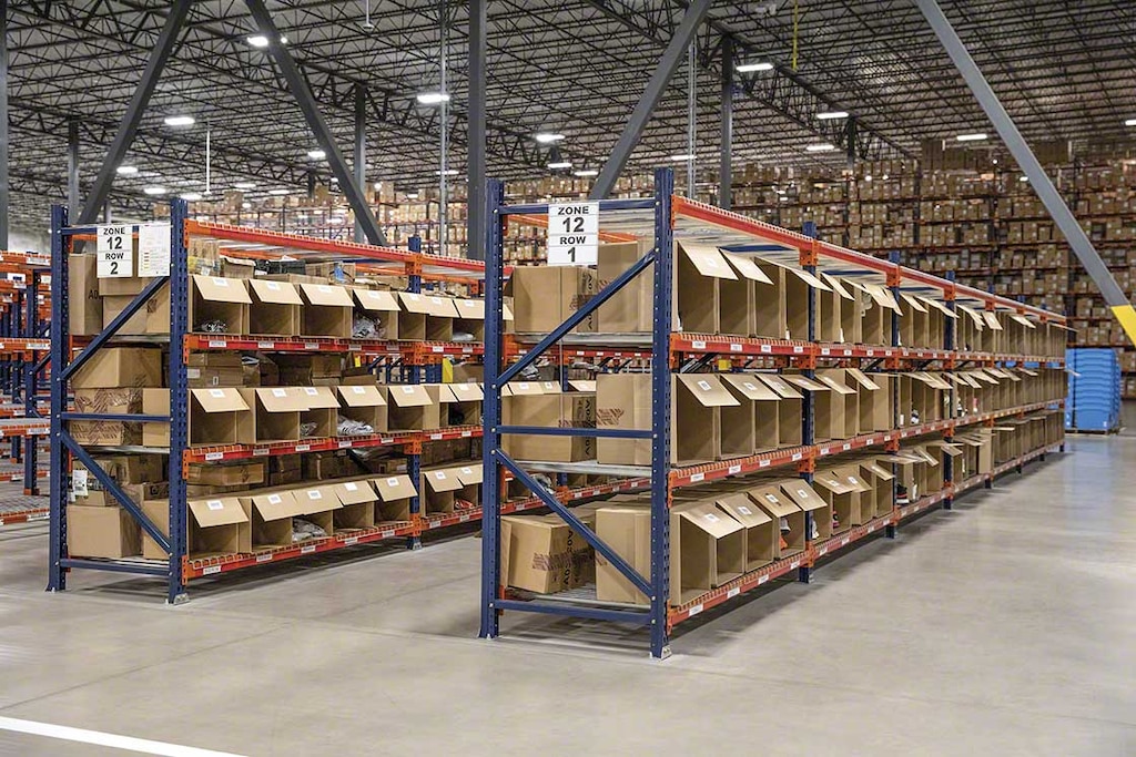 The new warehouse that Interlake Mecalux built for Adidas will open a D2C channel on the company's premises