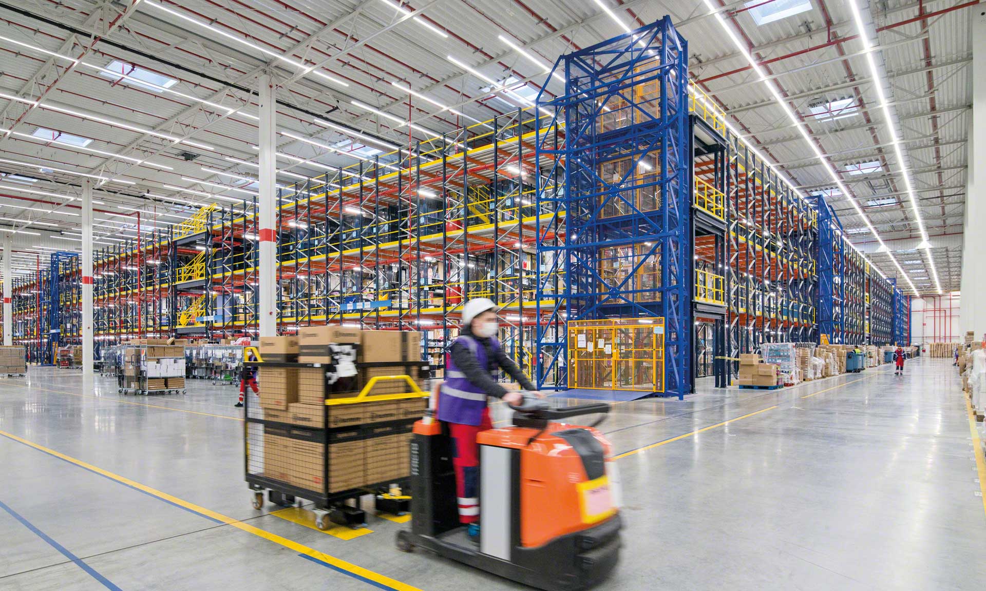 ID Logistics: E-commerce Warehouse For 3PL Provider - Interlake Mecalux