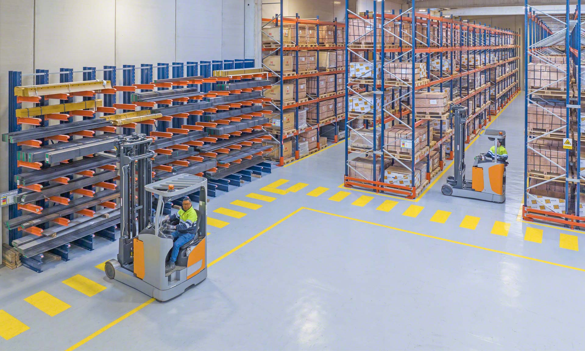 ETESA digitizes its warehouse management with Mecalux's Easy WMS