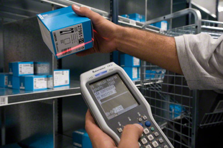 Barcode run warehouses and RFID systems - Interlake Mecalux