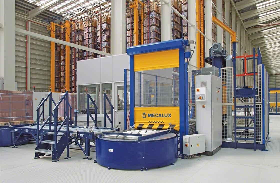 在自動化倉庫中，托盤檢查點負責收到貨後的質量控製。