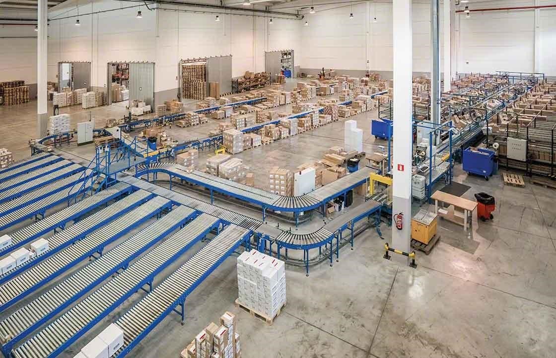 Properly organizing the different areas of your warehouse is essential for proper returns management