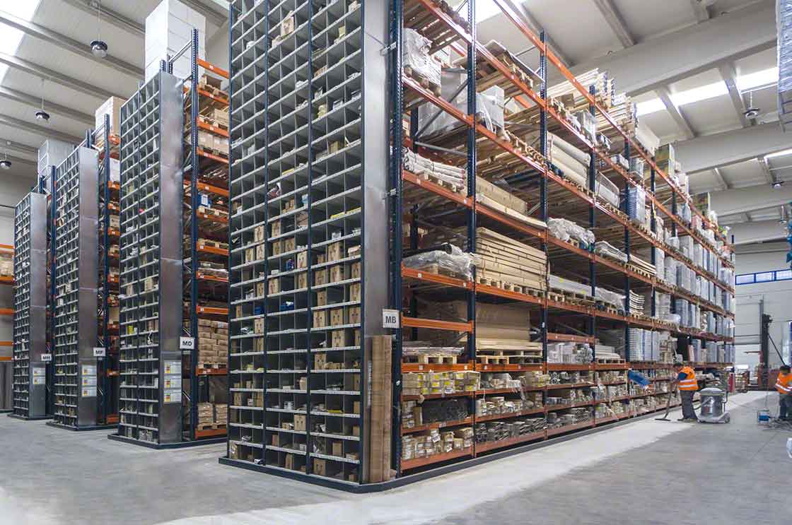 Industrial Warehouse Cleaning Interlake Mecalux