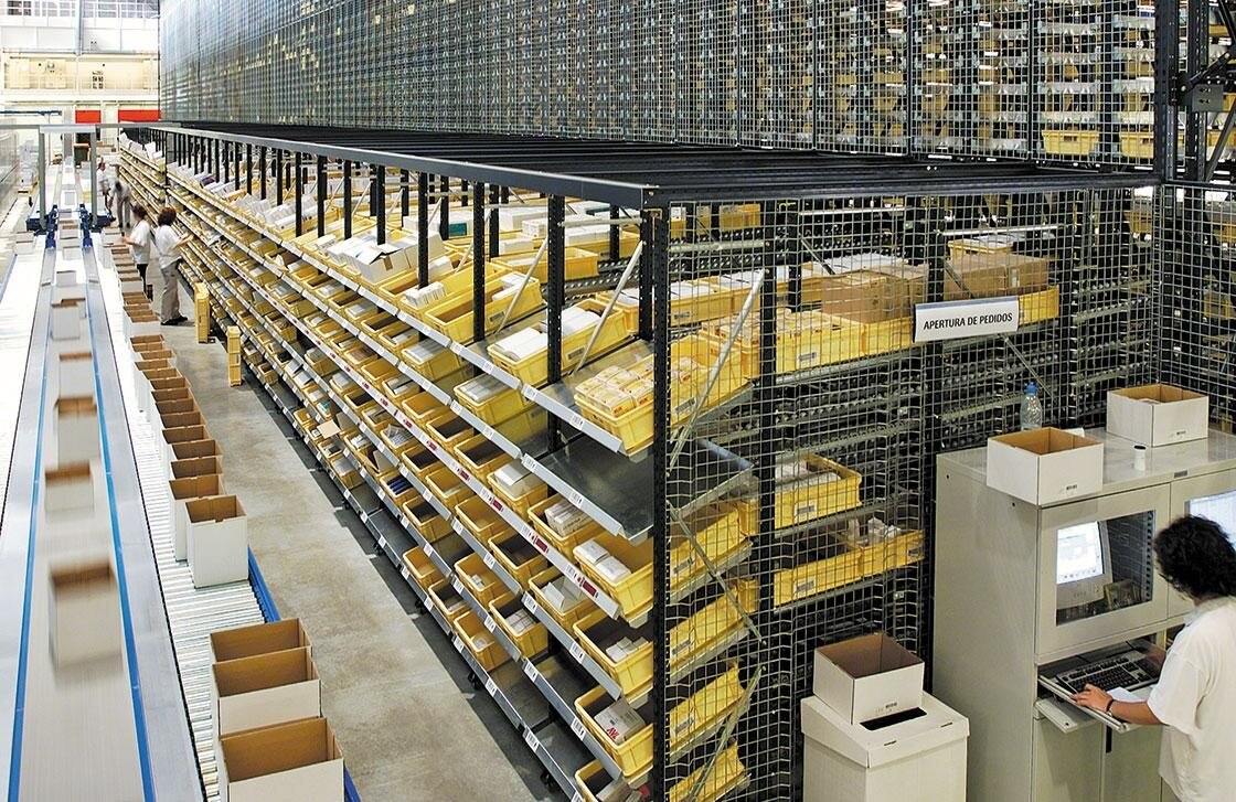 Companies that use crossdocking examples Interlake Mecalux