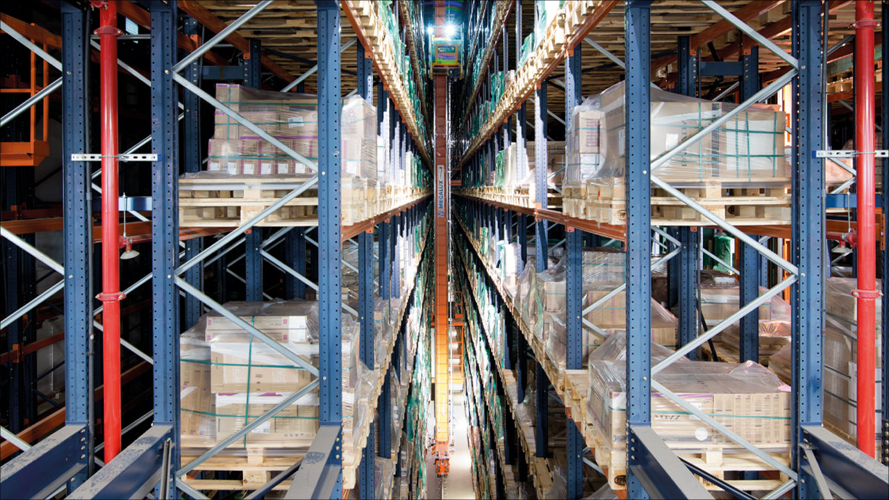Ceramika Paradyż: High capacity and picking speeds in its automated rack-supported warehouse Ceramika Paradyż: High capacity and picking speeds in its automated rack-supported warehouse