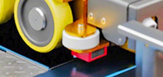 The 3D shuttle has 6 channel guide wheels