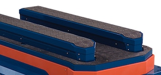 The AMR 600 and AMR 1500 models are equipped with lifting platforms