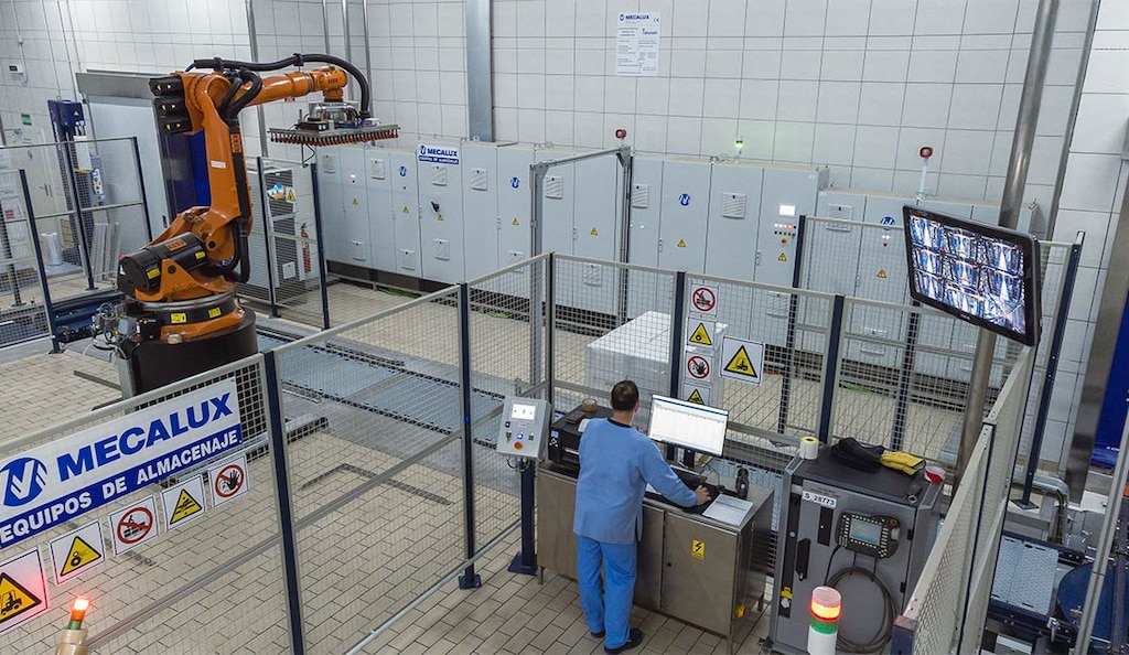 WMS software optimizes operations in smart warehouses