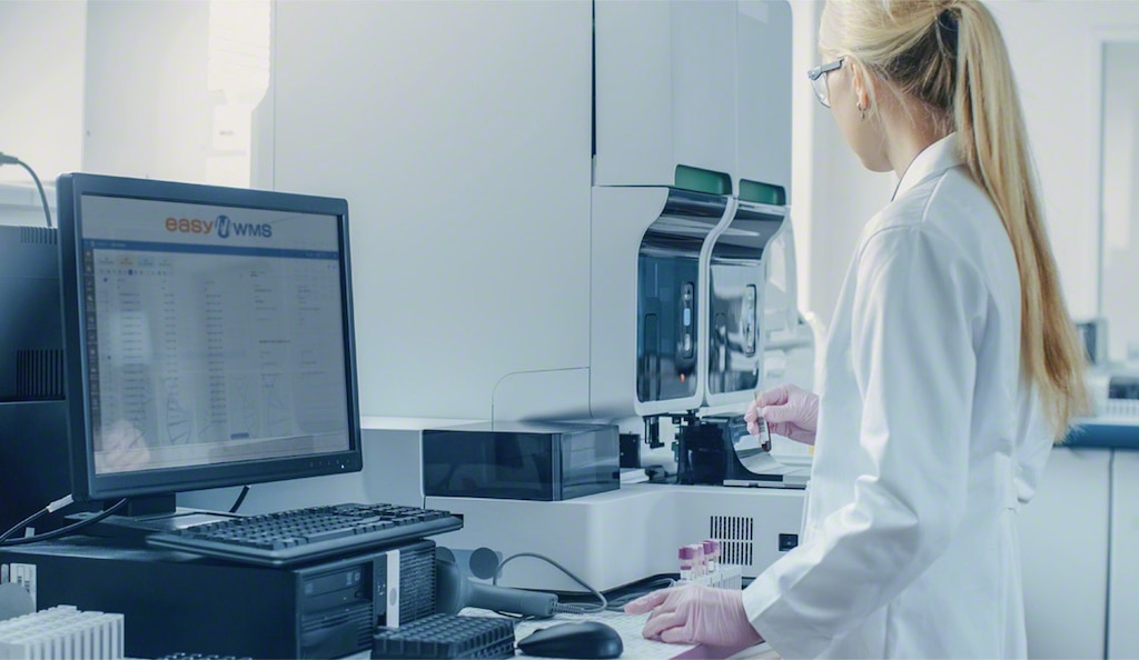 A warehouse management system optimizes the organization and control of cryogenic storage