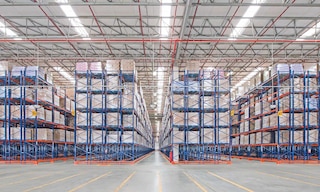 Double-deep pallet racking optimizes storage space